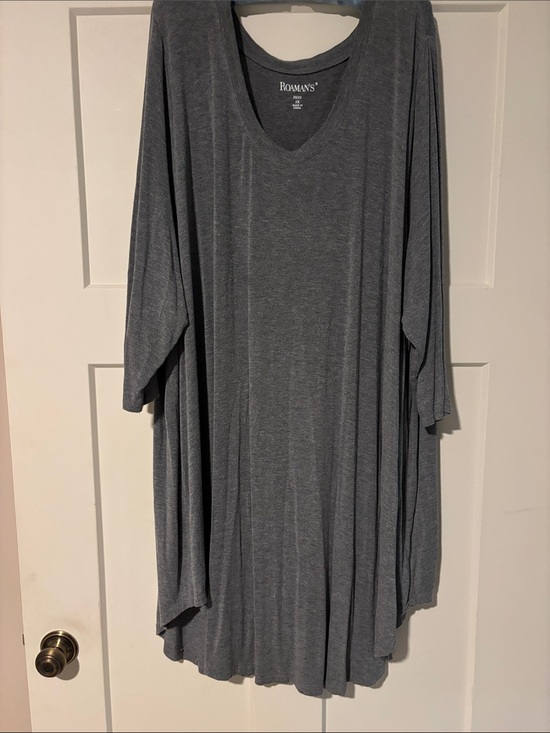 Roaman's Dresses & Skirts - Roaman's Gray V-Neck Long Sleeve Dress